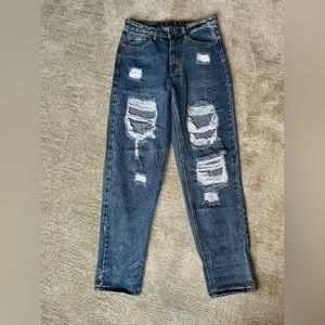 Women’s PrettyLittleThing Mom jeans